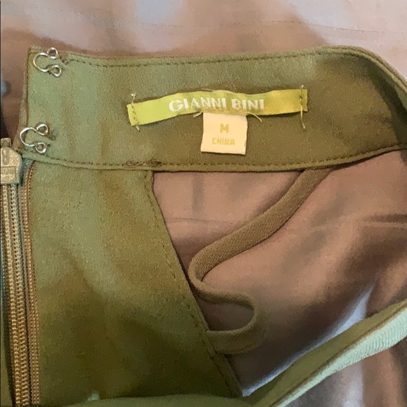 Olive green Gianni Bini tank top - Picture 4 of 4
